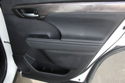 2026 Toyota Highlander Platinum