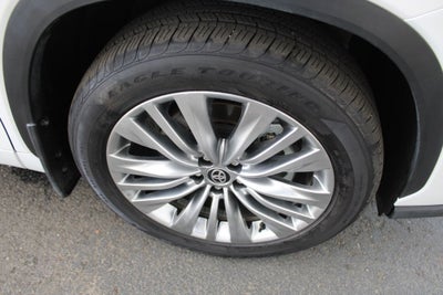 2026 Toyota Highlander Platinum