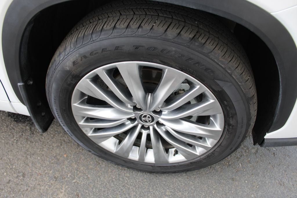 2026 Toyota Highlander Platinum