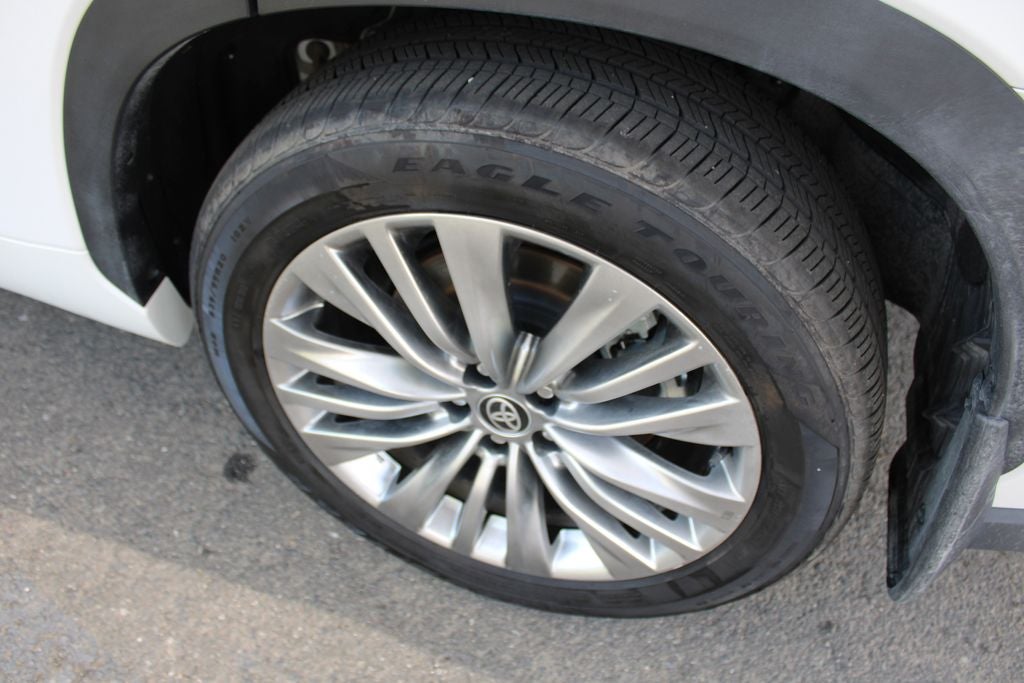 2026 Toyota Highlander Platinum