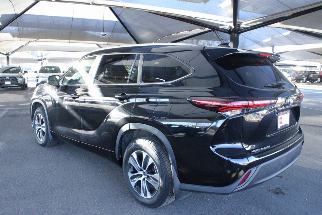2024 Toyota HIGHLANDER XLE