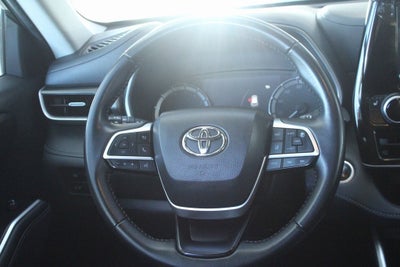 2024 Toyota HIGHLANDER XLE