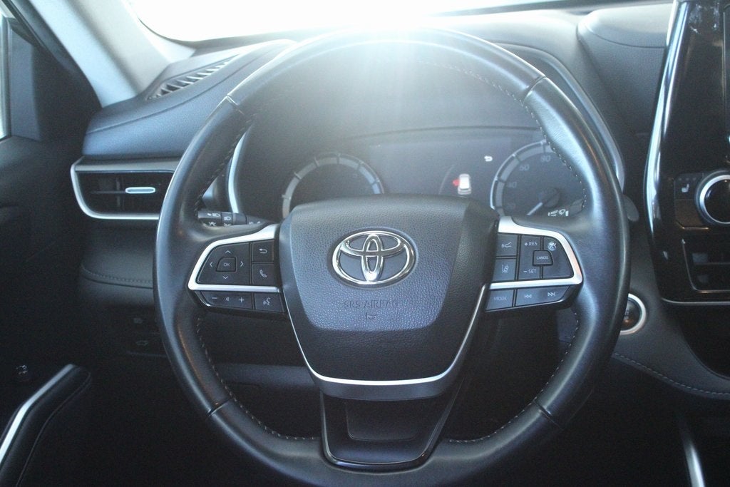 2024 Toyota HIGHLANDER XLE