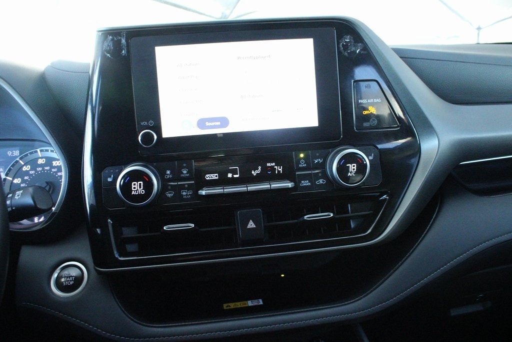 2024 Toyota HIGHLANDER XLE