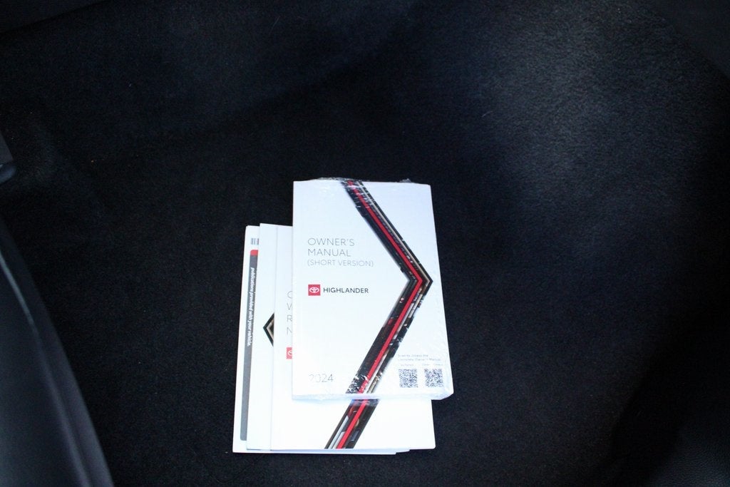 2024 Toyota HIGHLANDER XLE