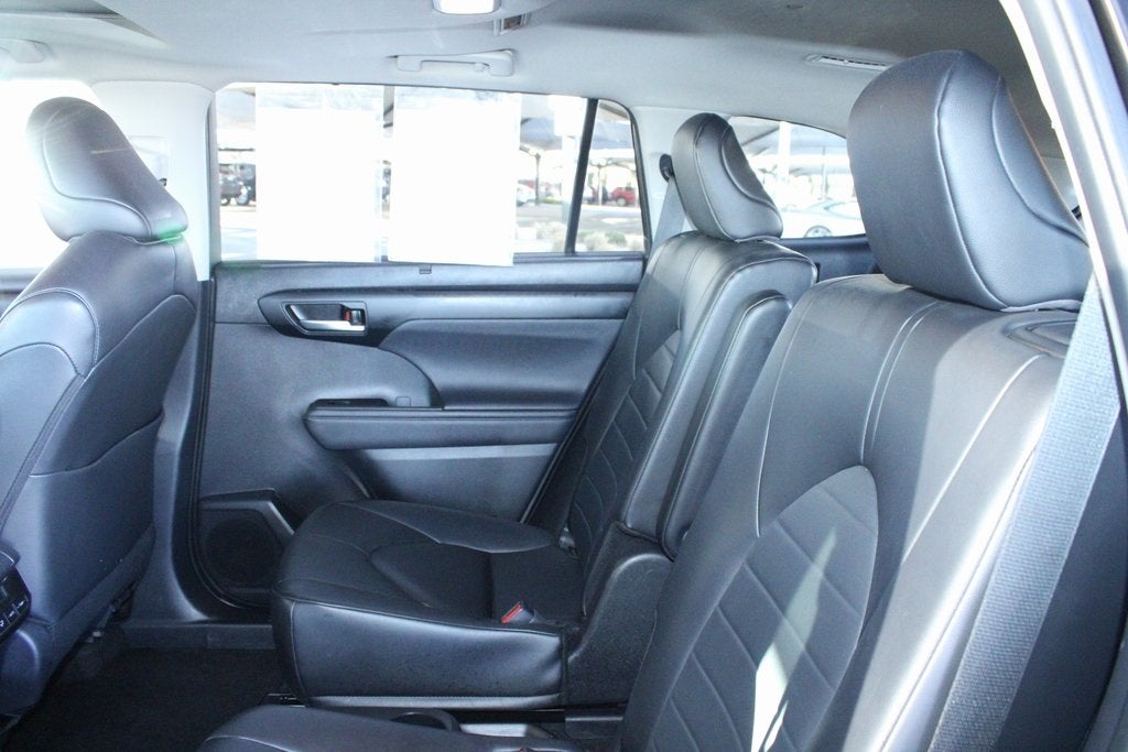 2024 Toyota HIGHLANDER XLE