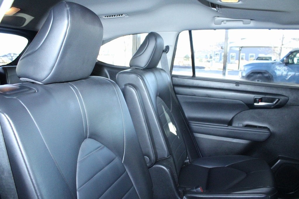 2024 Toyota HIGHLANDER XLE