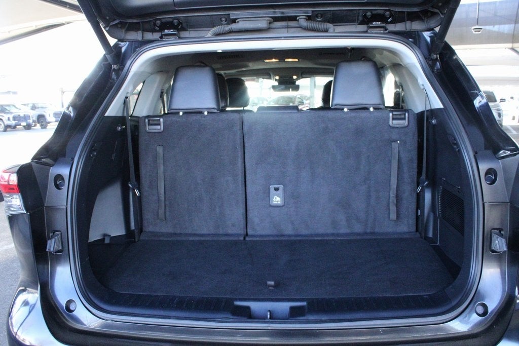 2024 Toyota HIGHLANDER XLE