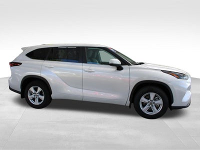 2025 Toyota HIGHLANDER LE