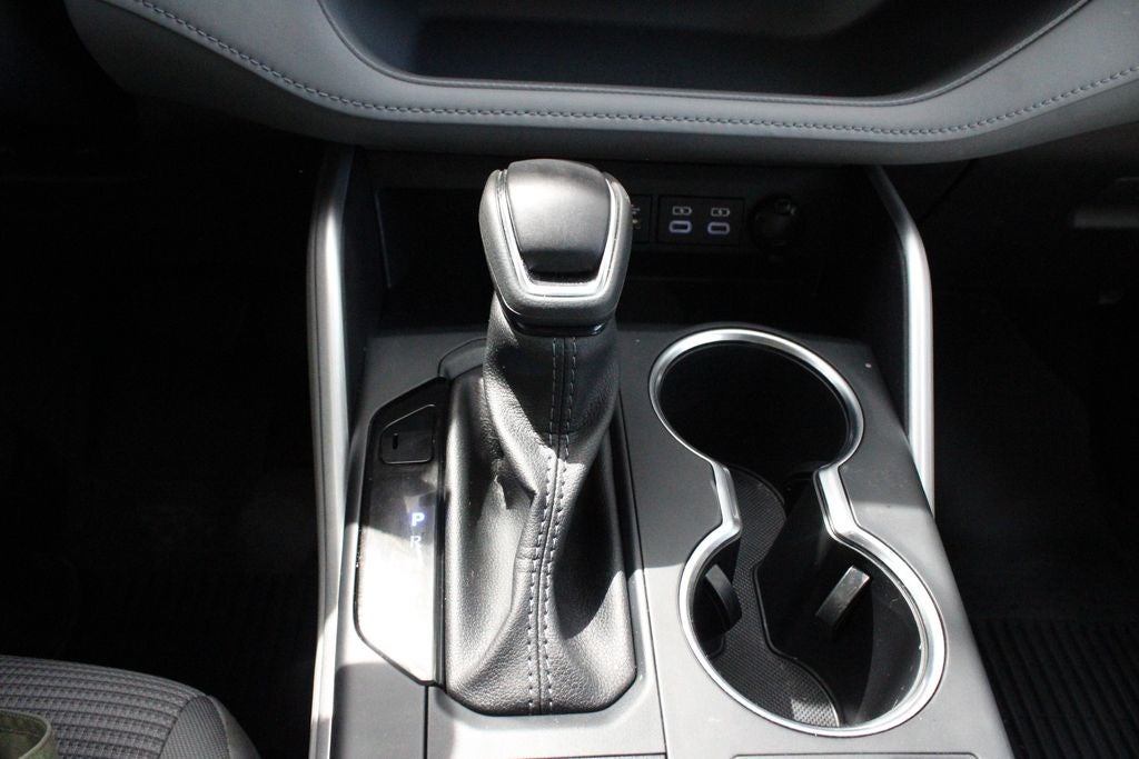 2025 Toyota HIGHLANDER LE