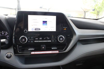 2025 Toyota HIGHLANDER LE