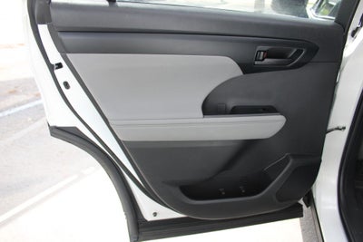 2025 Toyota HIGHLANDER LE