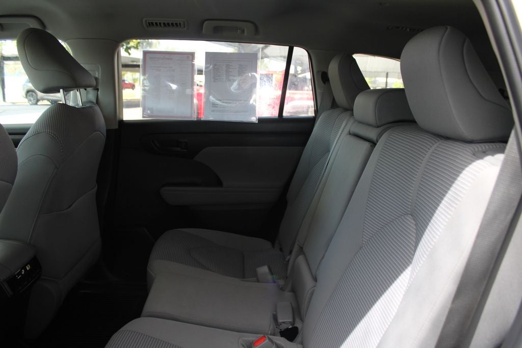 2025 Toyota HIGHLANDER LE