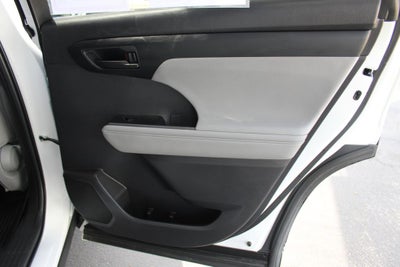 2025 Toyota HIGHLANDER LE