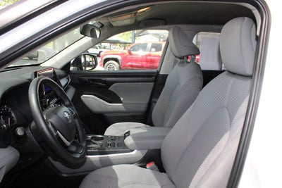 2025 Toyota HIGHLANDER LE