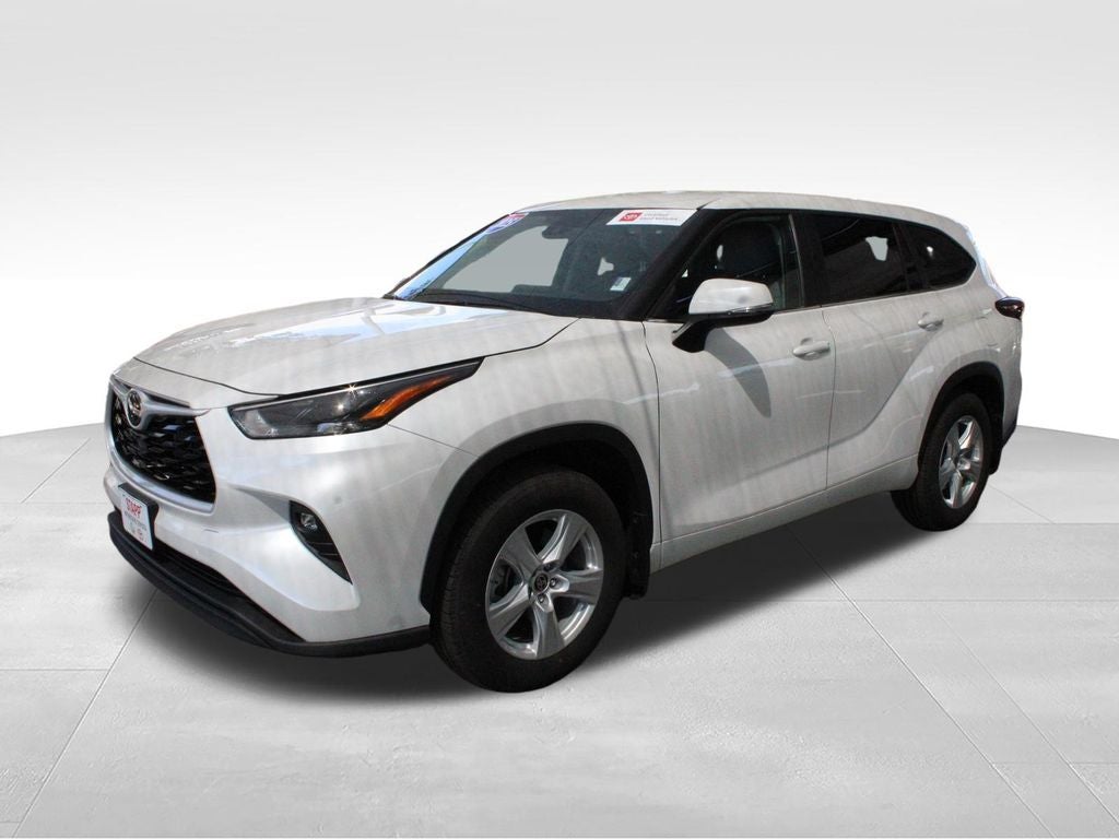 2025 Toyota HIGHLANDER LE