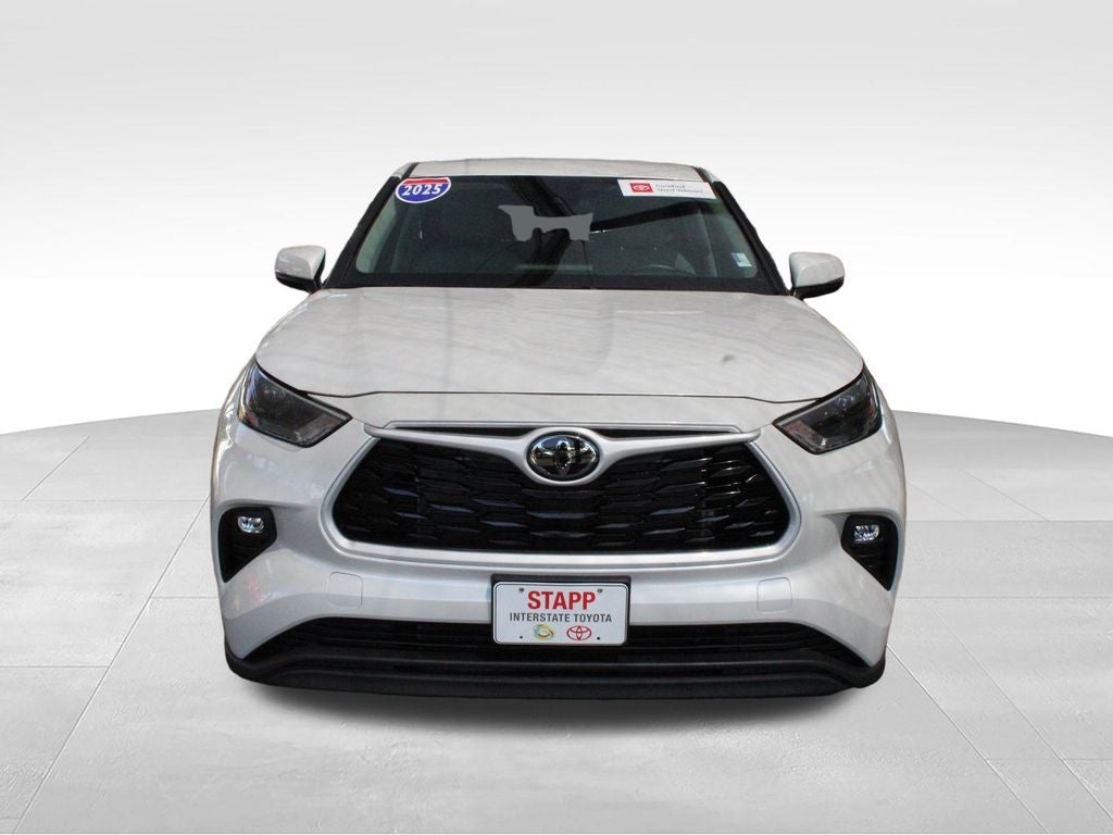 2025 Toyota HIGHLANDER LE