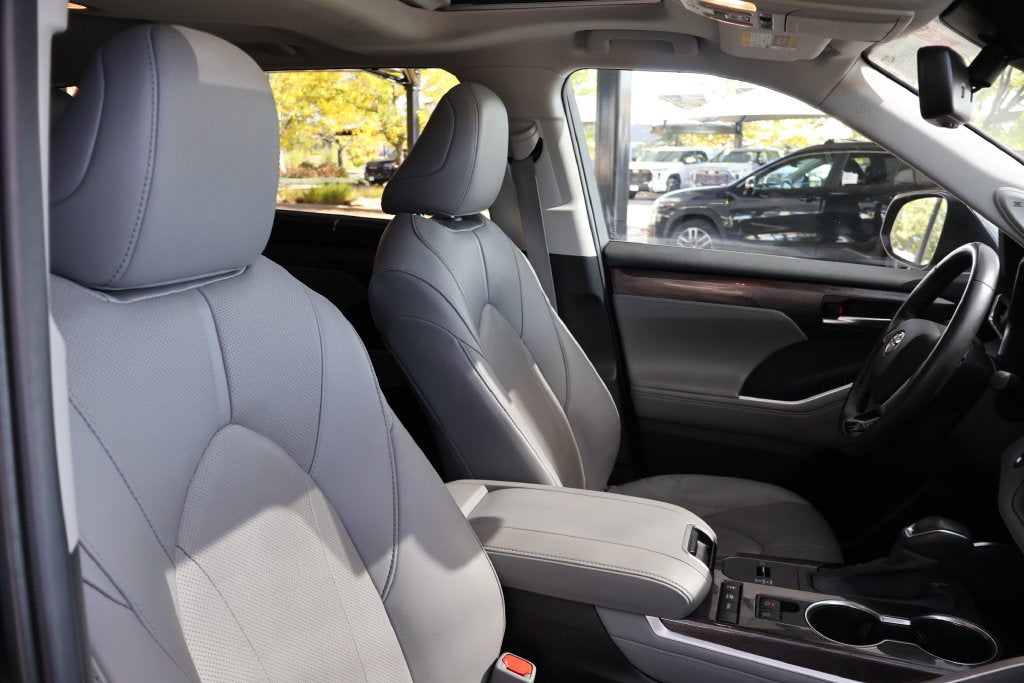 2020 Toyota Highlander Hybrid Limited