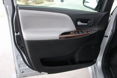 2019 Toyota SIENNA LTD PREM Limited Premium 7 Passenger