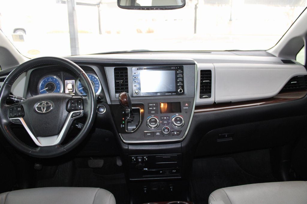 2019 Toyota SIENNA LTD PREM Limited Premium 7 Passenger