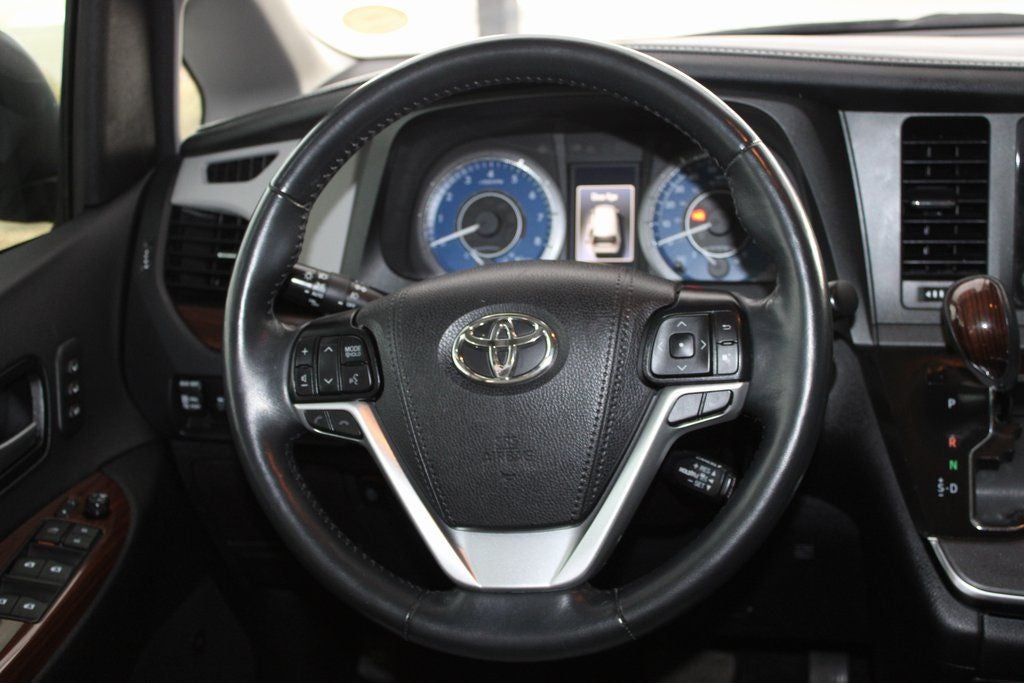 2019 Toyota SIENNA LTD PREM Limited Premium 7 Passenger