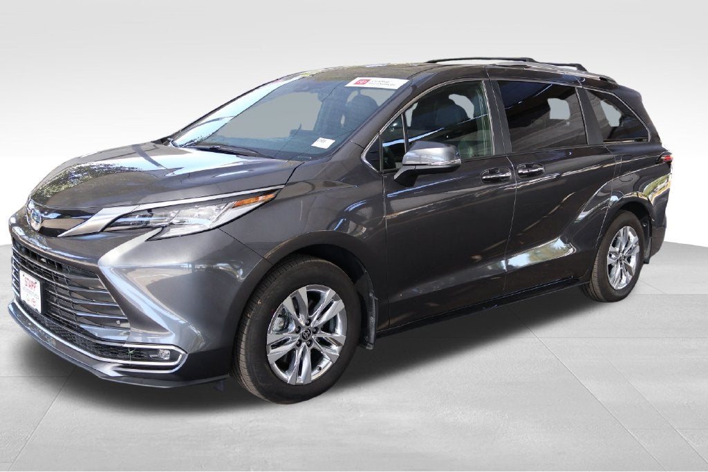 2025 Toyota Sienna Limited 7 Passenger