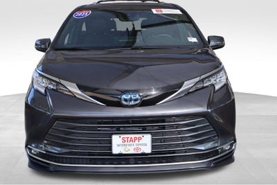 2025 Toyota Sienna Limited 7 Passenger