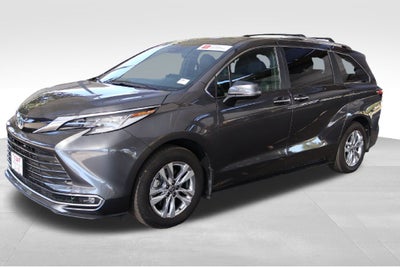 2025 Toyota Sienna Limited 7 Passenger