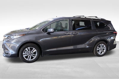 2025 Toyota Sienna Limited 7 Passenger