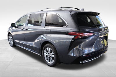 2025 Toyota Sienna Limited 7 Passenger