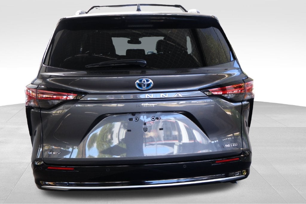 2025 Toyota Sienna Limited 7 Passenger