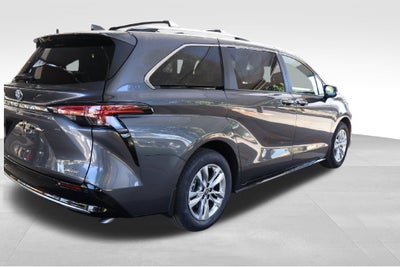 2025 Toyota Sienna Limited 7 Passenger