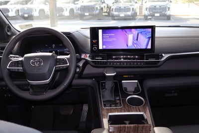 2025 Toyota Sienna Limited 7 Passenger