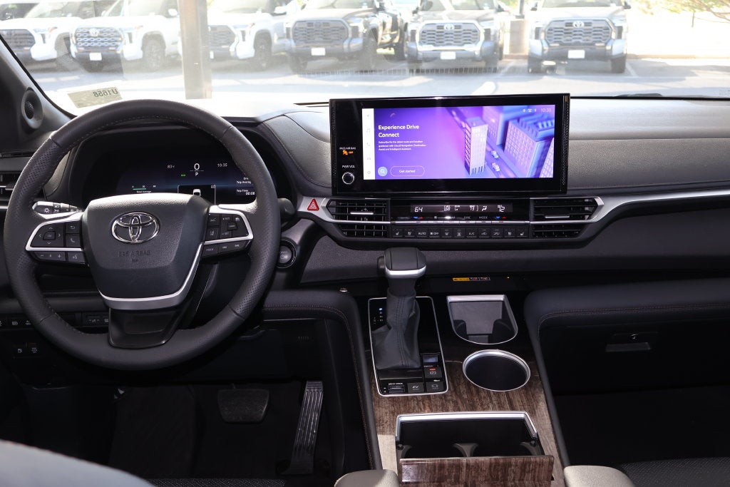 2025 Toyota Sienna Limited 7 Passenger