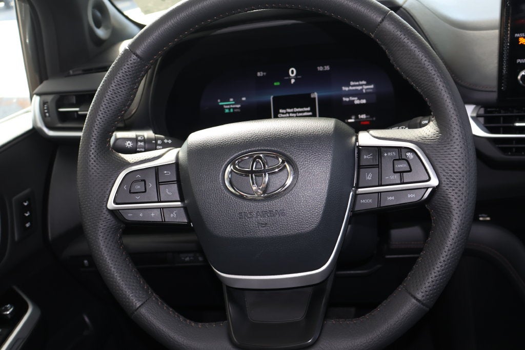 2025 Toyota Sienna Limited 7 Passenger