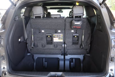 2025 Toyota Sienna Limited 7 Passenger