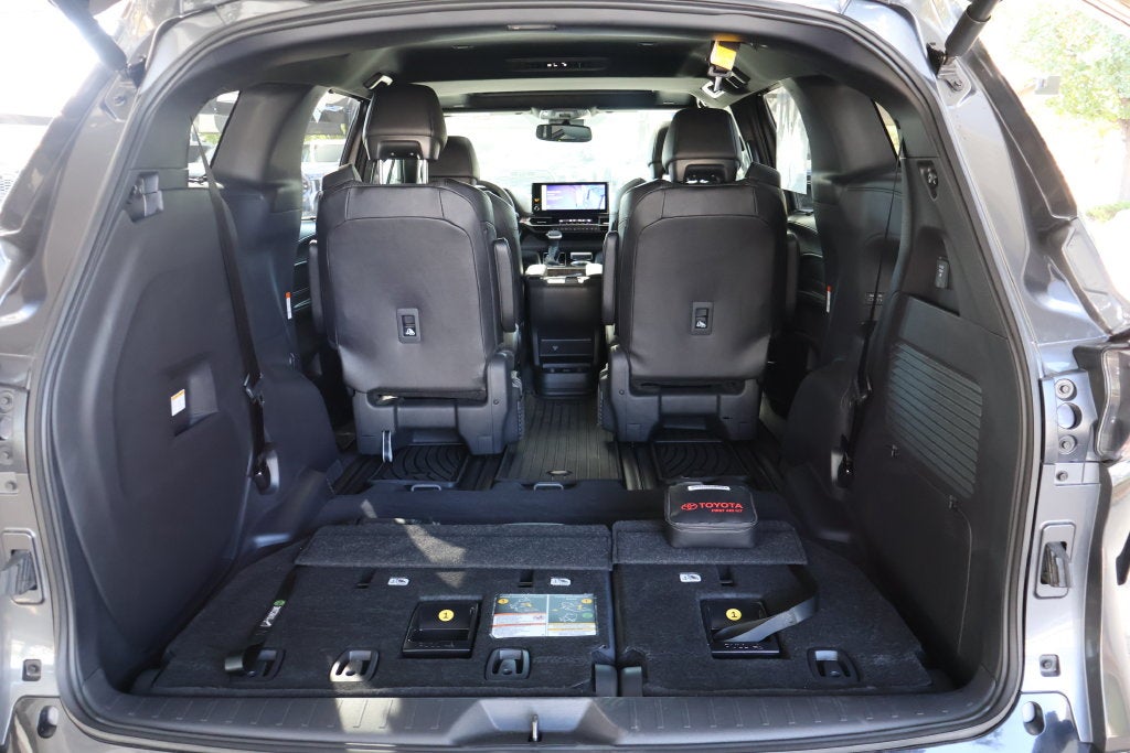 2025 Toyota Sienna Limited 7 Passenger