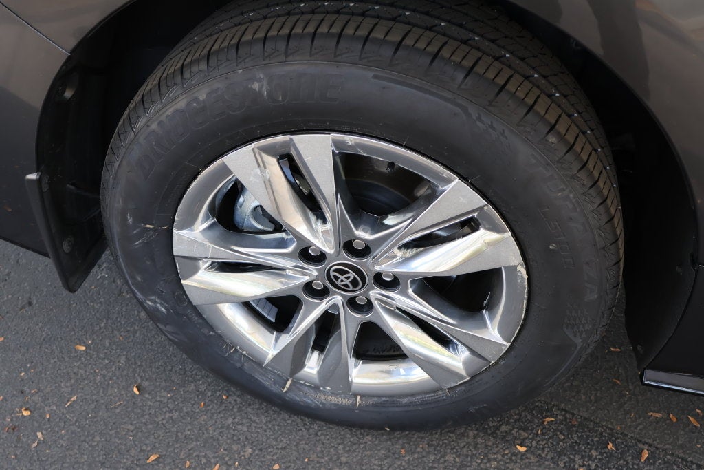 2025 Toyota Sienna Limited 7 Passenger