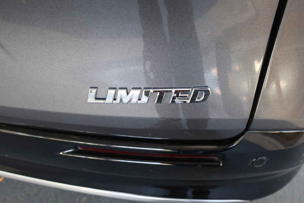 2025 Toyota Sienna Limited 7 Passenger