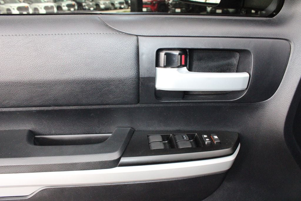 2019 Toyota TUNDRA 4X4 SR5