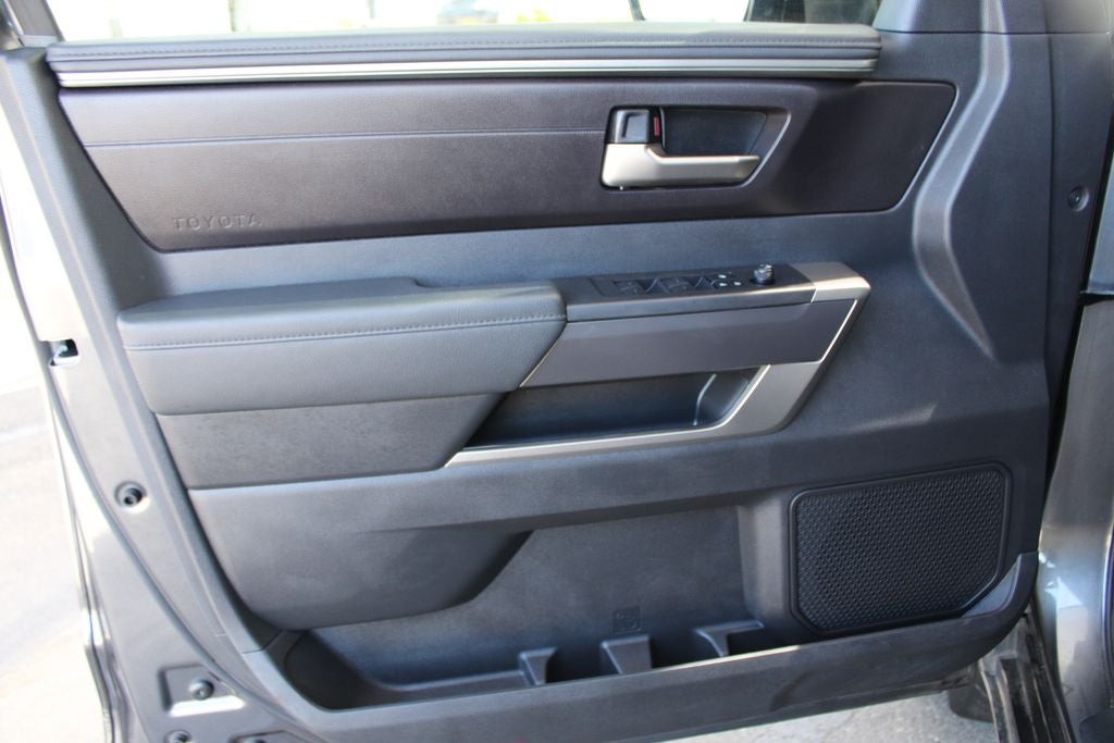 2025 Toyota TUNDRA 4X4 SR5