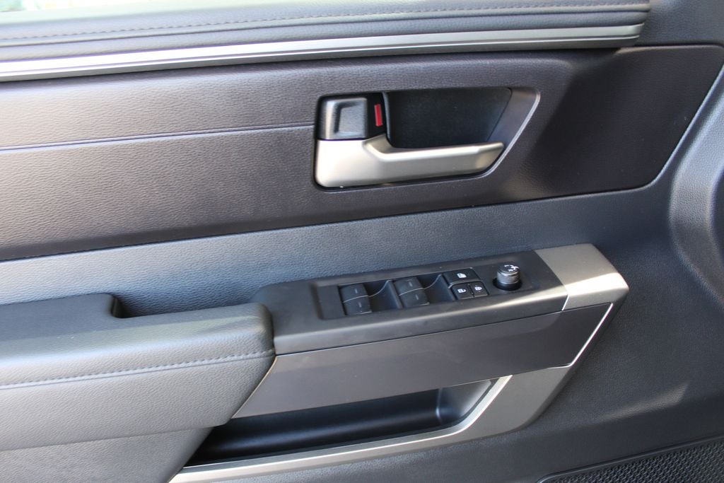 2025 Toyota TUNDRA 4X4 SR5