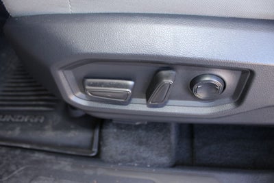 2025 Toyota TUNDRA 4X4 SR5