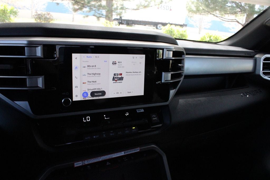 2025 Toyota TUNDRA 4X4 SR5