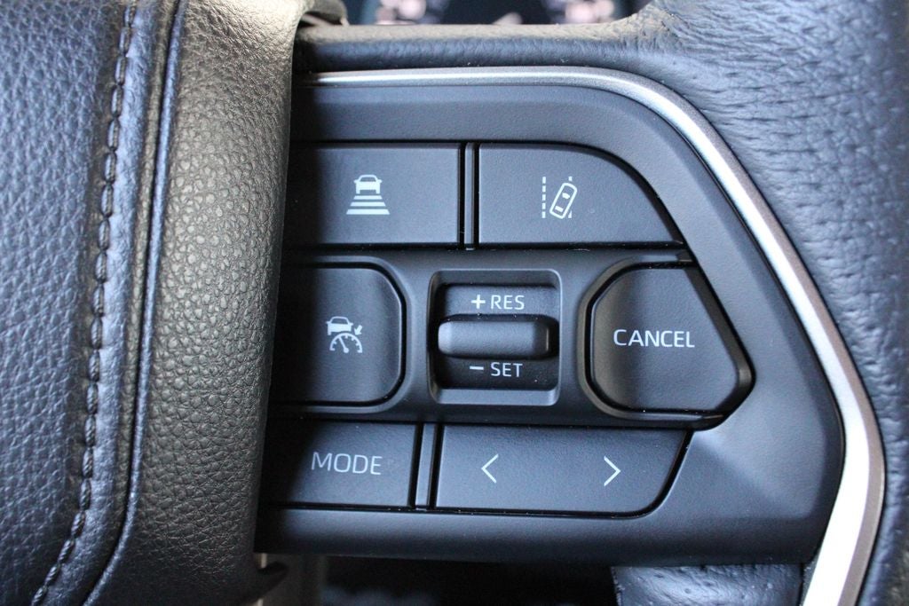 2025 Toyota TUNDRA 4X4 SR5