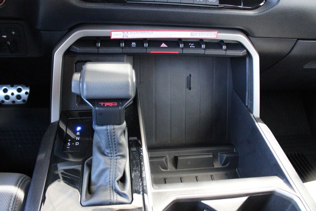 2025 Toyota TUNDRA 4X4 SR5