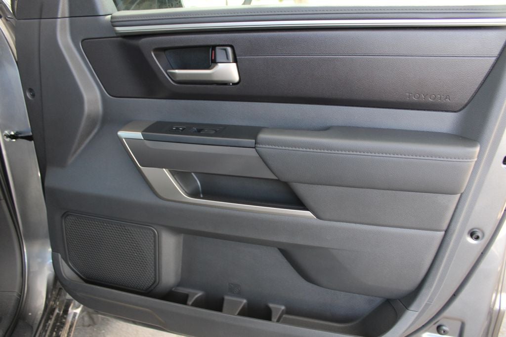 2025 Toyota TUNDRA 4X4 SR5