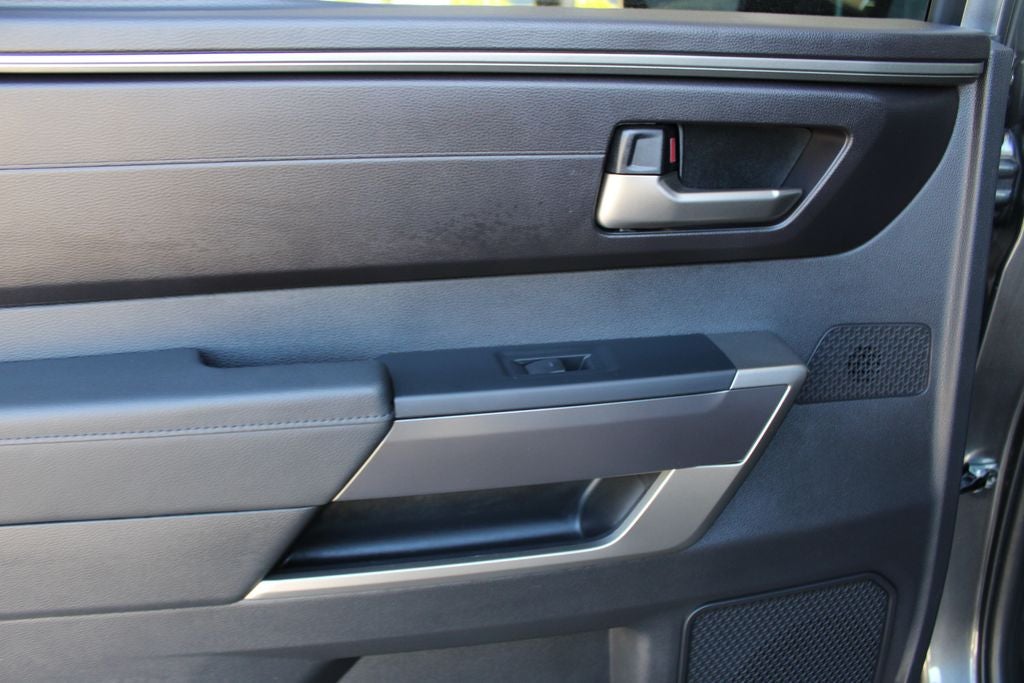 2025 Toyota TUNDRA 4X4 SR5