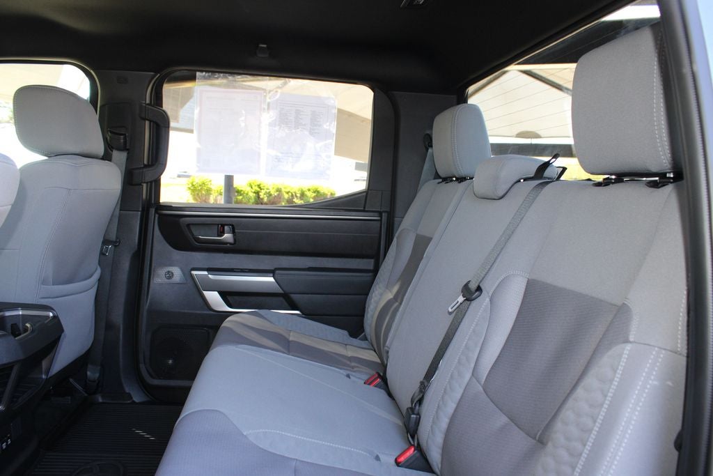 2025 Toyota TUNDRA 4X4 SR5