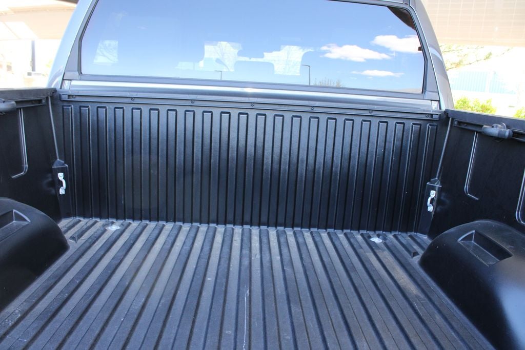 2025 Toyota TUNDRA 4X4 SR5